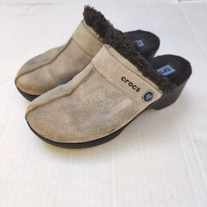 Crocs Women's Cobbler Leather Suede Clog Faux Fur Slip-Ons Khaki Beige 6